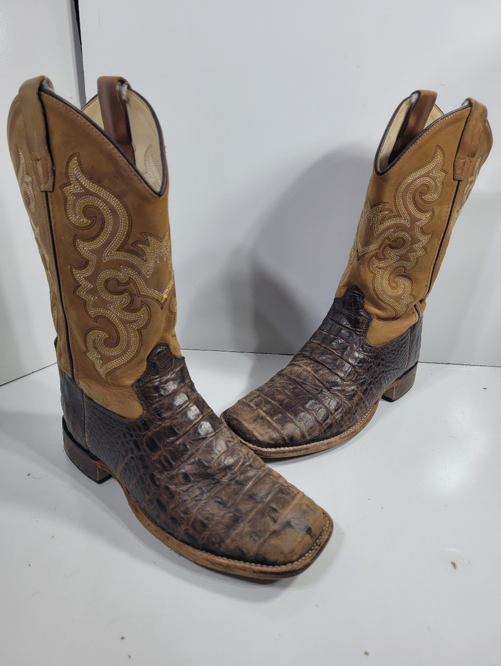 Old West Kids Cowboy Boots Size 5.5 Square Toe Faux Caiman Hornback Print Leathe